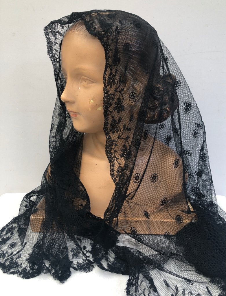Zwarte Tule/kant Mantilla - Omslag - Klederdracht - Rouw, Antiek en Kunst, Ophalen of Verzenden, Dames
