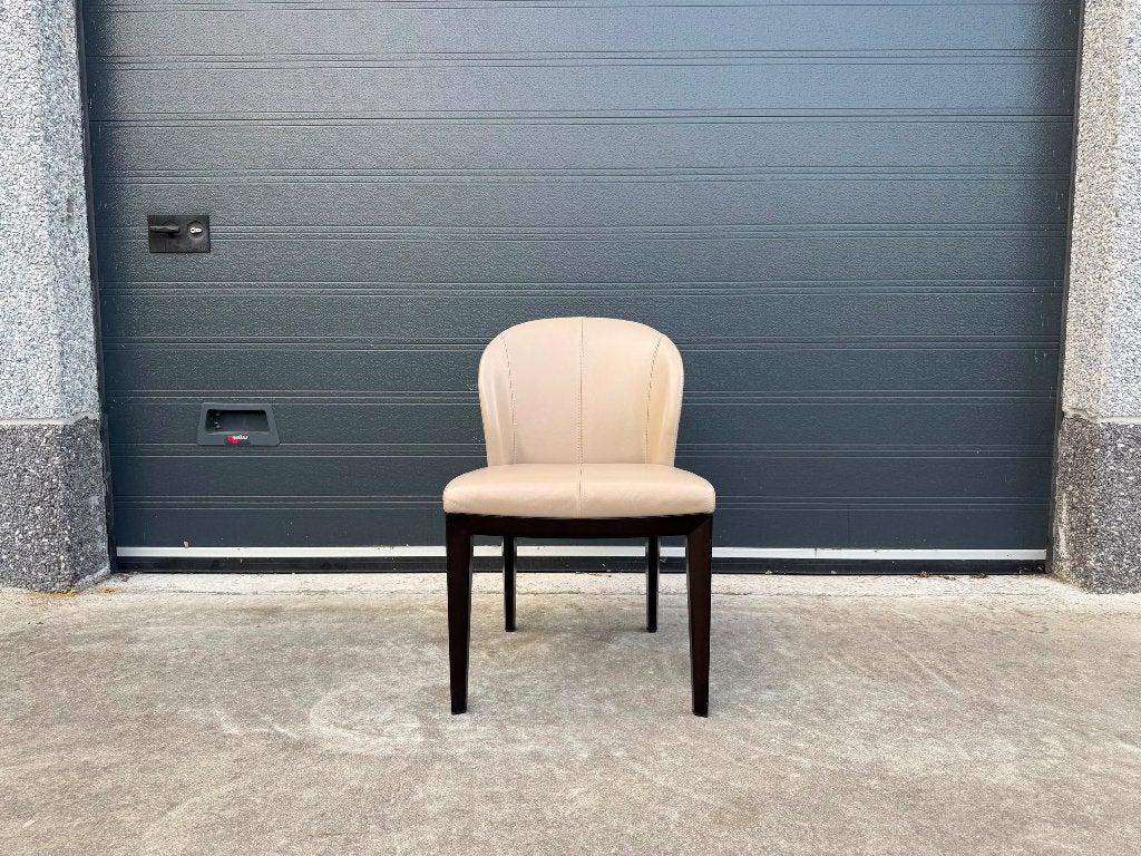 Giorgetti 04 “Normal” Dining Chairs, Overige kleuren, Ophalen of Verzenden, Zo goed als nieuw, Leer