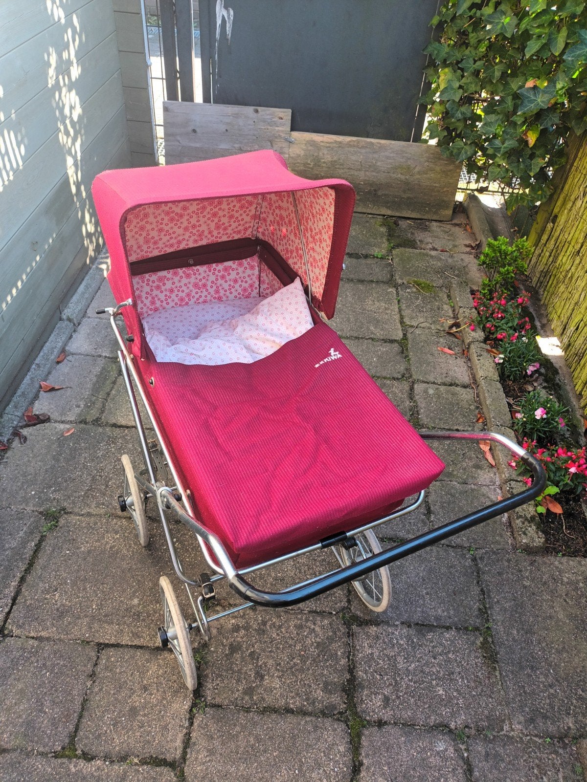 Ouderwetse poppenwagen, bordeauxrood, Ophalen, Gebruikt, Overige typen