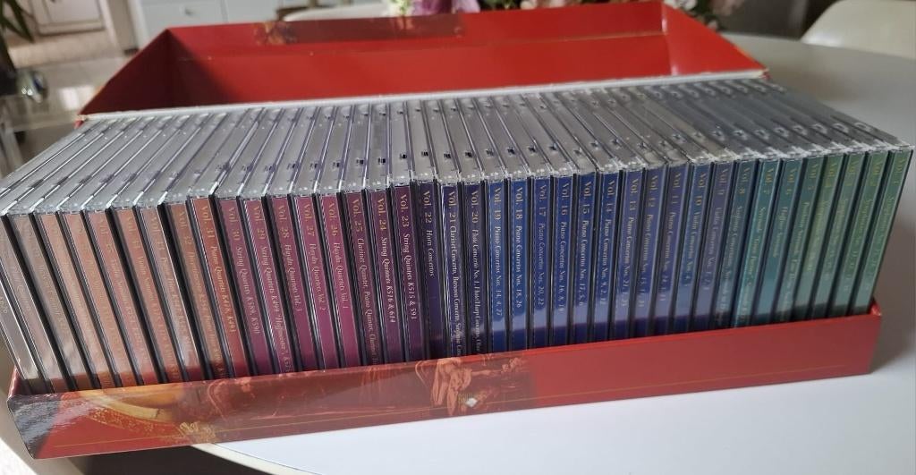 Mozart - The Masterworks box met 40 cd's, Cd's en Dvd's, Cd's | Klassiek, Ophalen, Boxset, Overige typen, Zo goed als nieuw