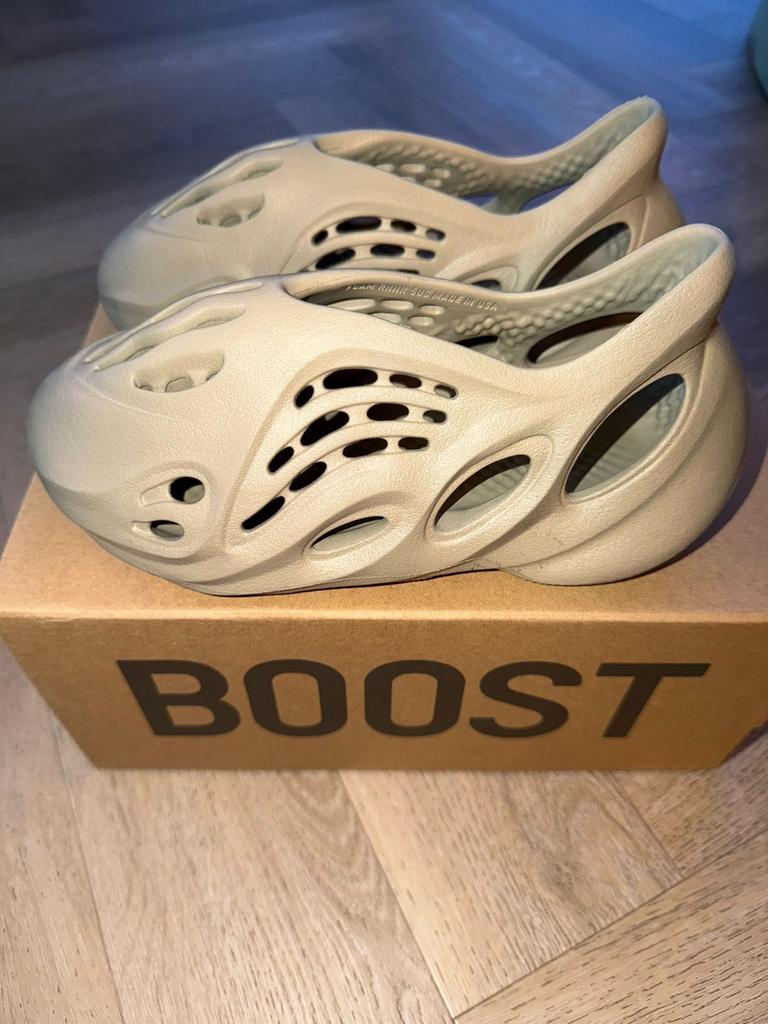 Yeezy Foam Runner Stone Salt - Maat 38, Ophalen, Gedragen, Beige, Slippers
