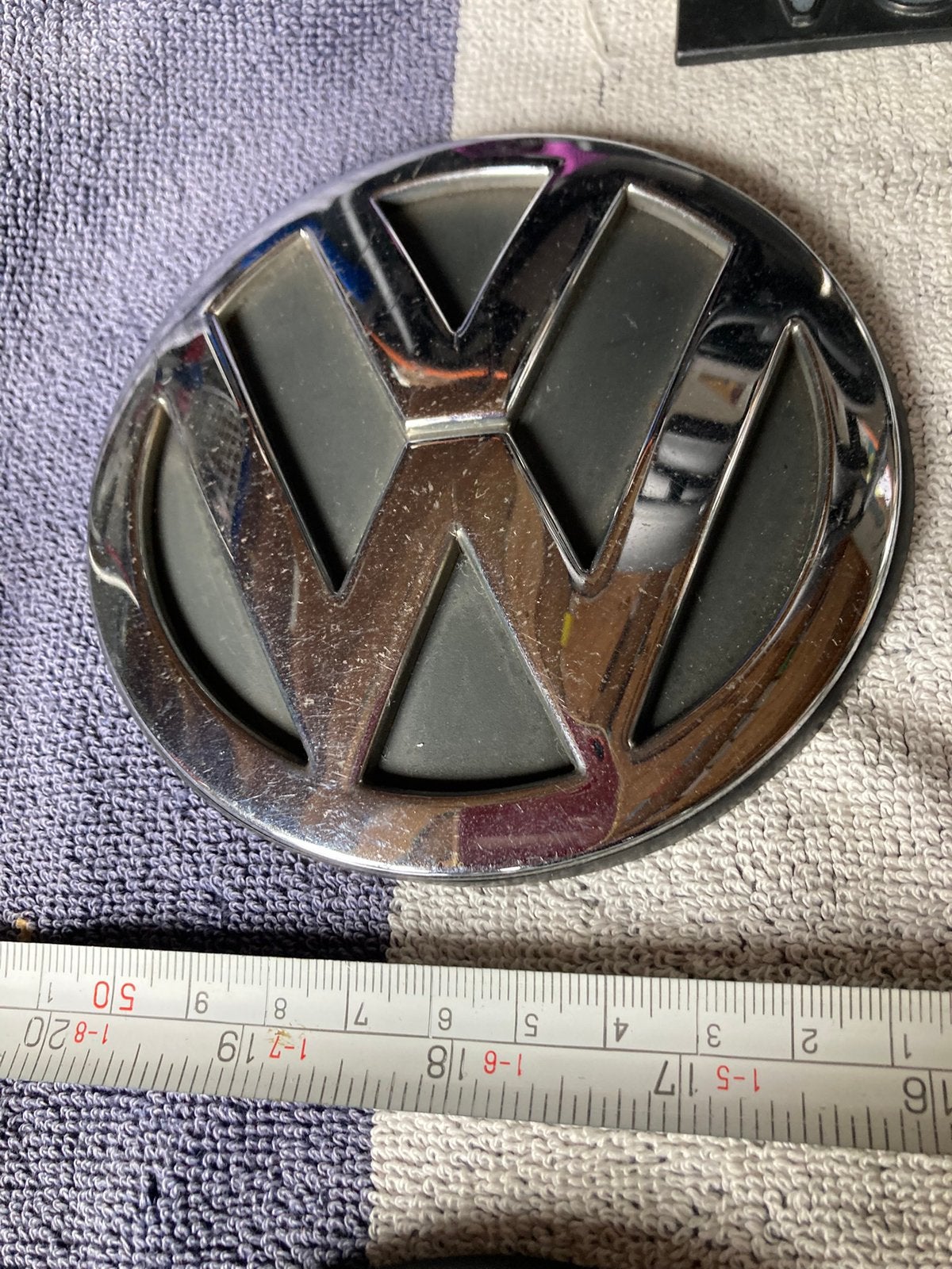 Auto logo’s / emblemen Audi tot VW, Auto diversen, Auto-accessoires, Ophalen of Verzenden, Gebruikt