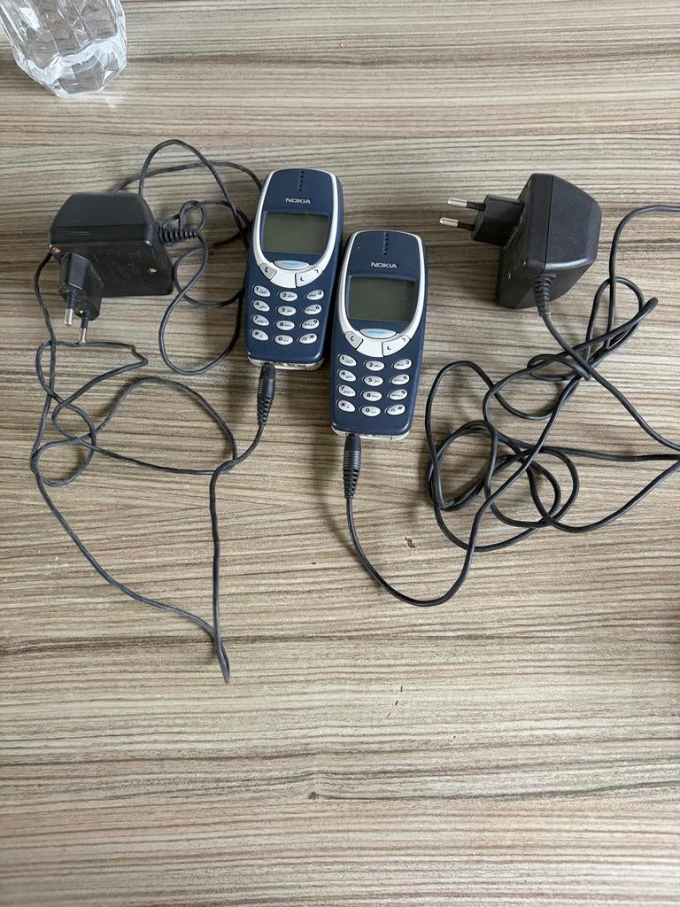 2x Nokia 3310 met opladers - Klassieke Mobiele Telefoons, Gebruikt, Blauw, Geen camera, Fysiek toetsenbord