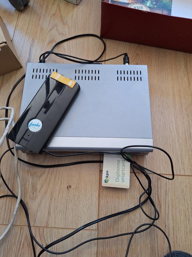Digitenne ontvanger met smartcard, Ophalen, Gebruikt, Decoder