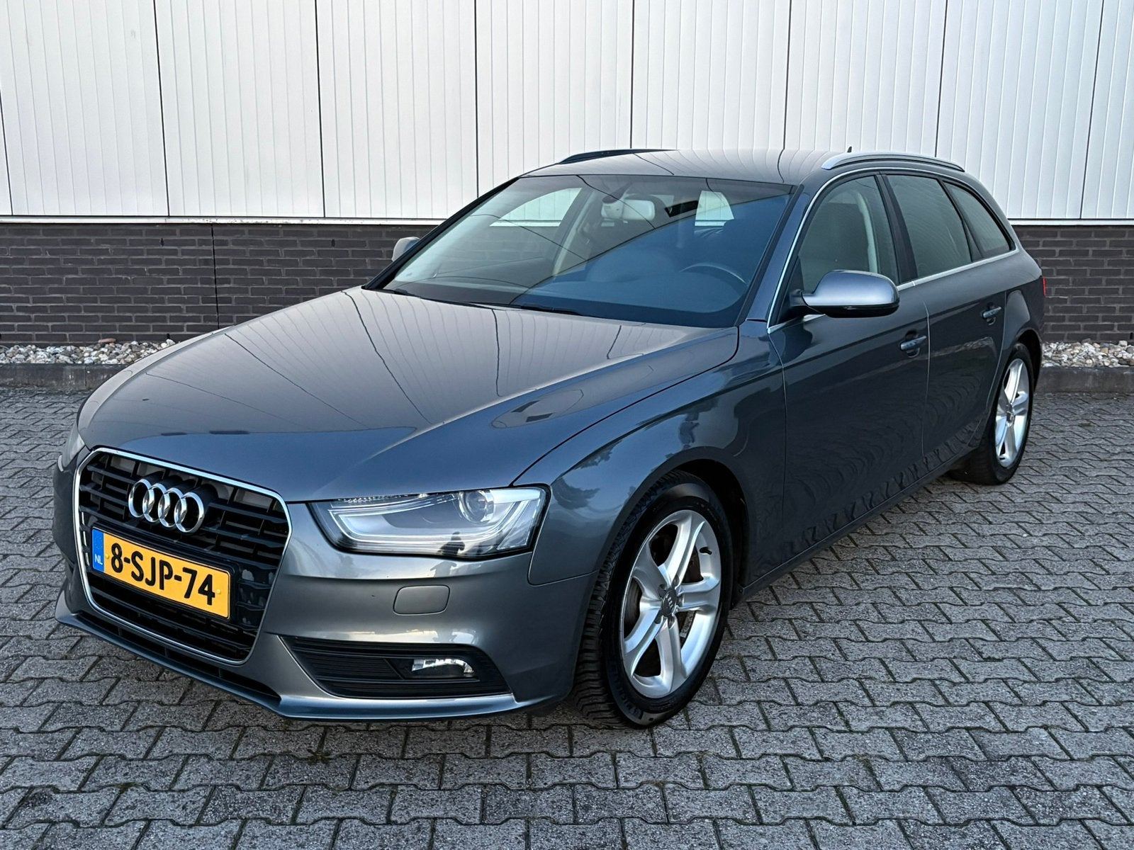 Audi A4 1.8TFSI airco | s-line | mfc stuur | B&O sound, Voorwielaandrijving, Euro 5, Zwart, 4 cilinders