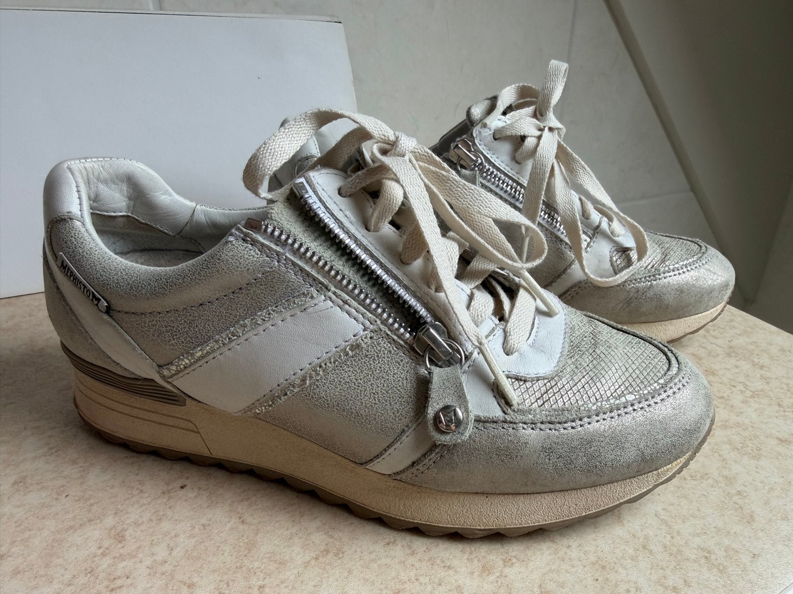Mephisto sneakers maat 37 half, Ophalen of Verzenden, Sneakers of Gympen, Grijs, Gedragen