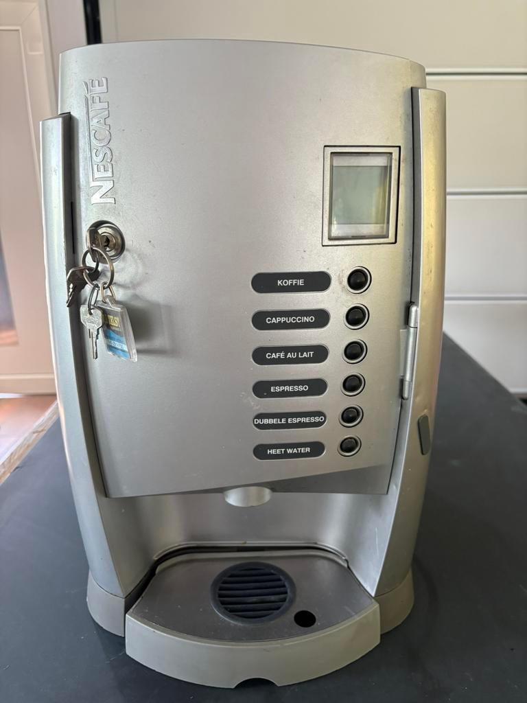 Mooi koffiemachine, Ophalen, Zo goed als nieuw, Koffiemachine