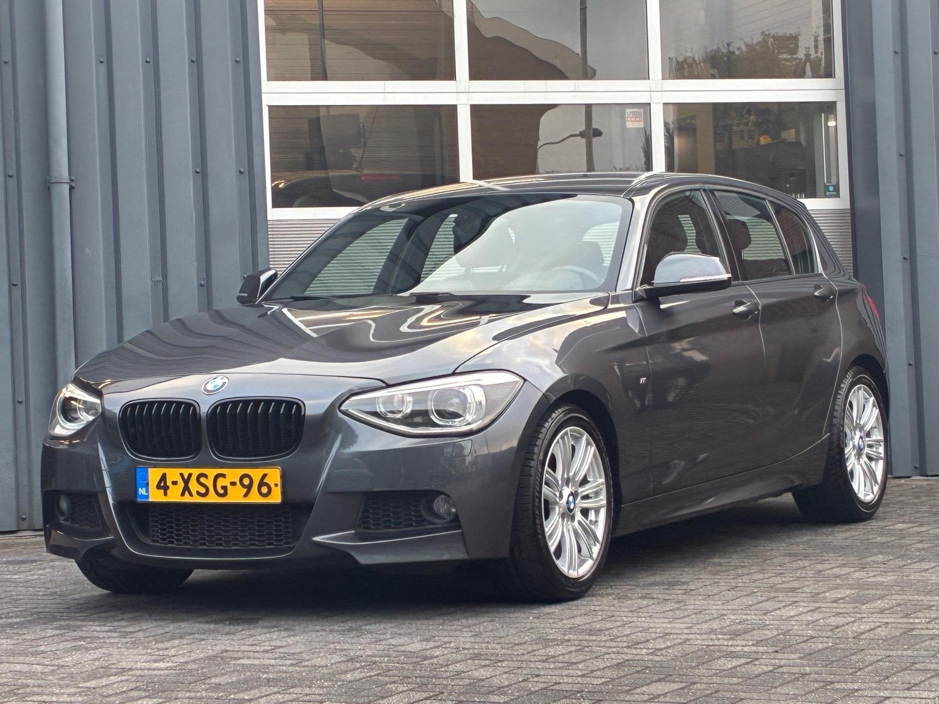 BMW 1-serie 125i M-pakket Navigatie Climatecontrole Xenon Pd, 1-Serie, 1330 kg, Gebruikt, 4 cilinders