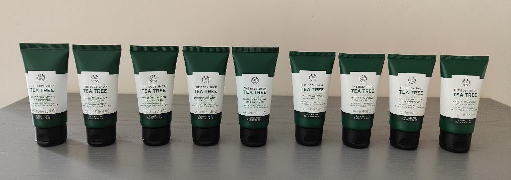 9 flesjes Trade tea tree olie hydraterende crème body shop, Ophalen of Verzenden, Nieuw, Gehele gezicht, Verzorging