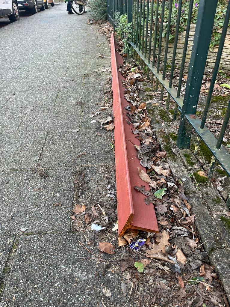 Stalen balk, 325x10x10cm, ongebruikt, T-profiel, Doe-het-zelf en Verbouw, Metalen, Ophalen, Nieuw