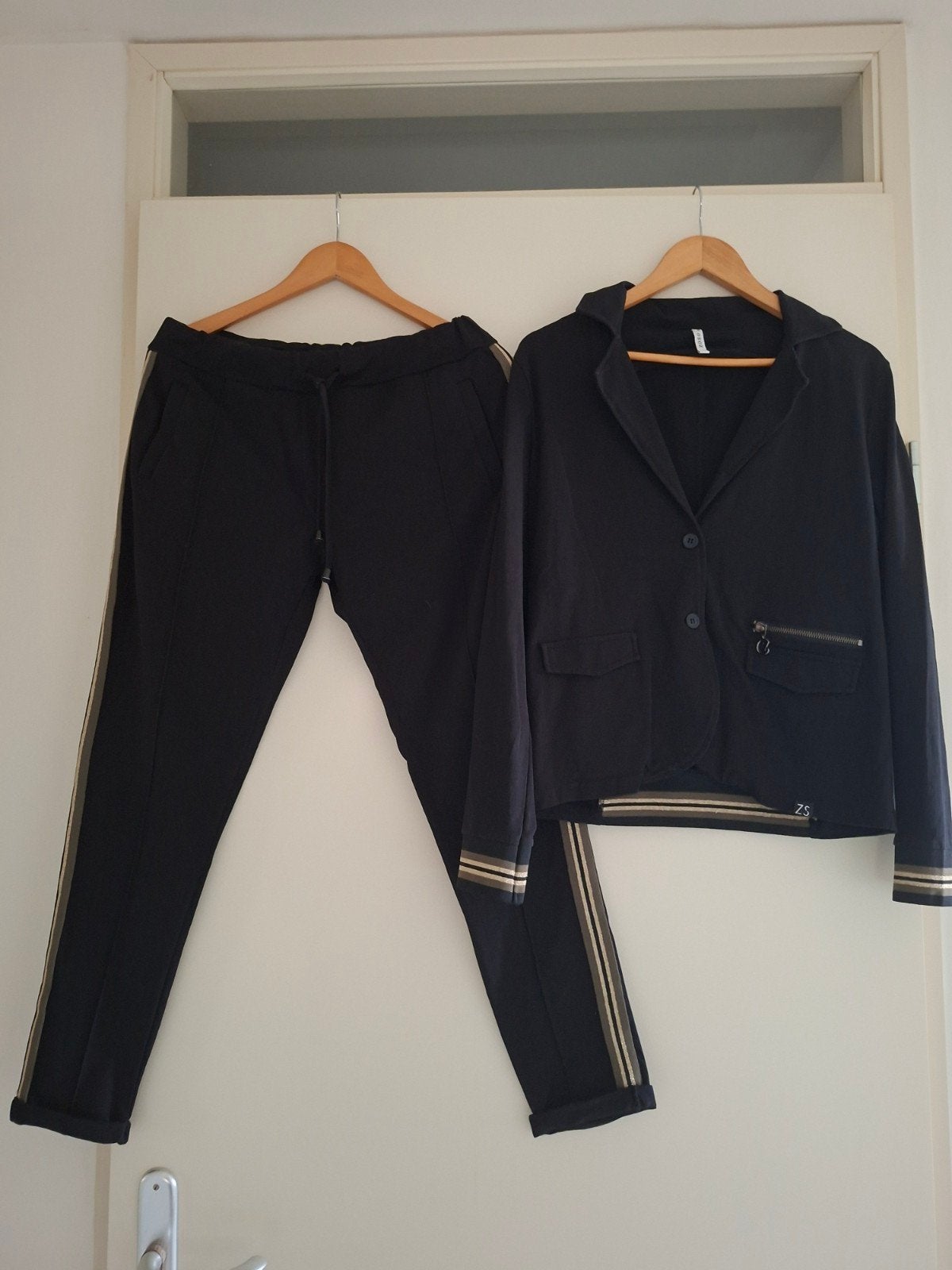 Zoso pak maat L, Kleding | Dames, Ophalen, Zo goed als nieuw, Maat 38/40 (M), Lang