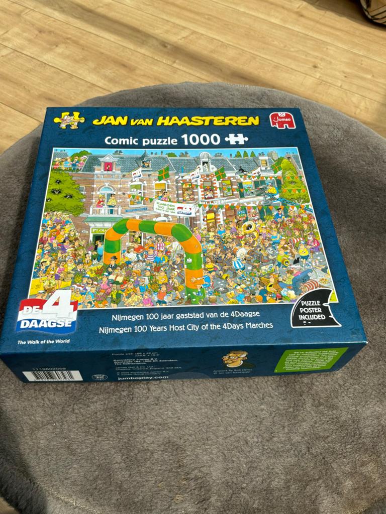 Jan van Haasteren puzzel 1000 stukjes Nijmegen 4Daagse, Ophalen of Verzenden, 500 t/m 1500 stukjes, Zo goed als nieuw, Legpuzzel