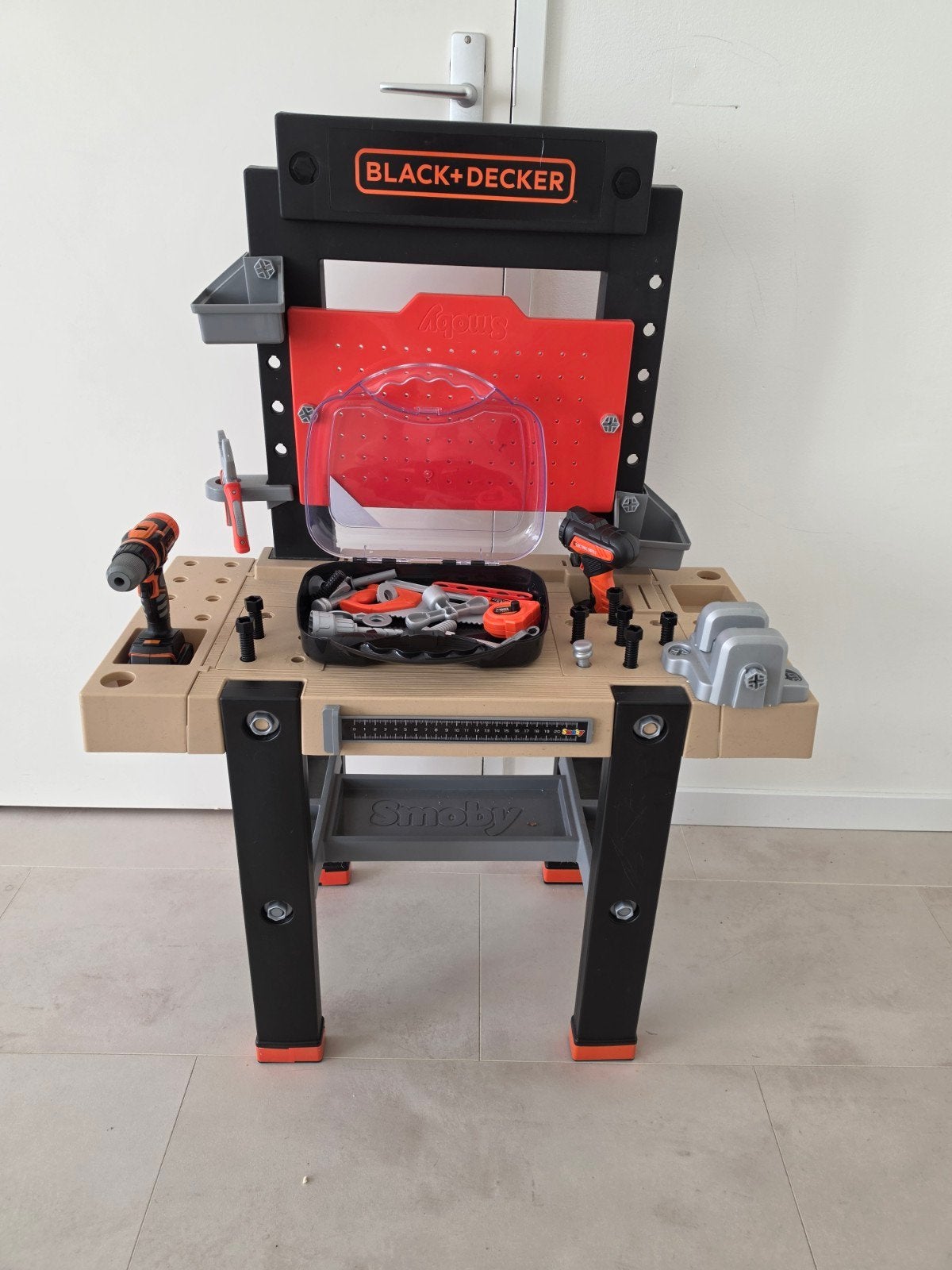 Black+Decker Werkbank met gereedschap voor kinderen, Ophalen, Zo goed als nieuw, Knutselen