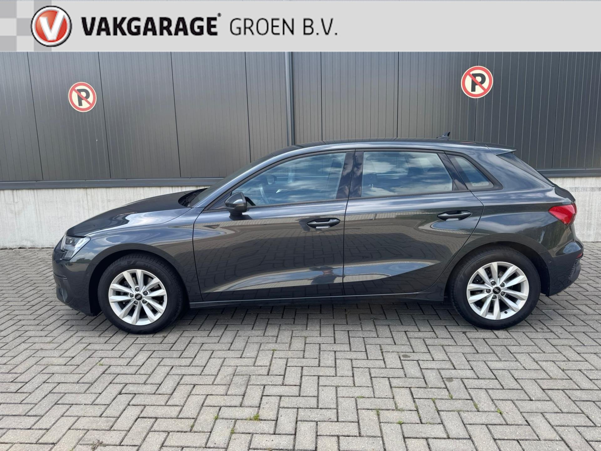 Audi A3 SPORTBACK 30 TFSI S edition /cruise adaptief /climat, Auto's, Audi, 1195 kg, Gebruikt, Automatische klimaatregeling, Leder