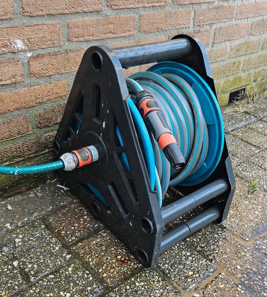 Gardena slanghaspel 15m tuinslang en koppelingen, Ophalen of Verzenden, Gebruikt, Tuinslanghaspel