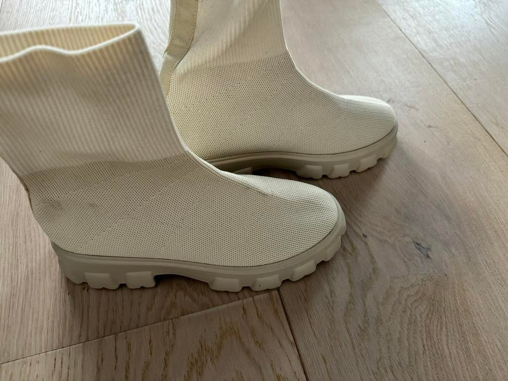 Nieuwe sok laatzen maat 38, Kleding | Dames, Ophalen of Verzenden, Zo goed als nieuw, Zwart, Sneakers of Gympen
