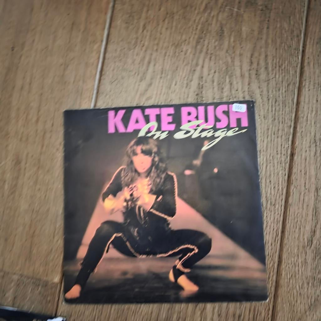 Kate Bush - On Stage vinyl single, Cd's en Dvd's, Vinyl | Pop, Ophalen of Verzenden, Gebruikt, 7 inch
