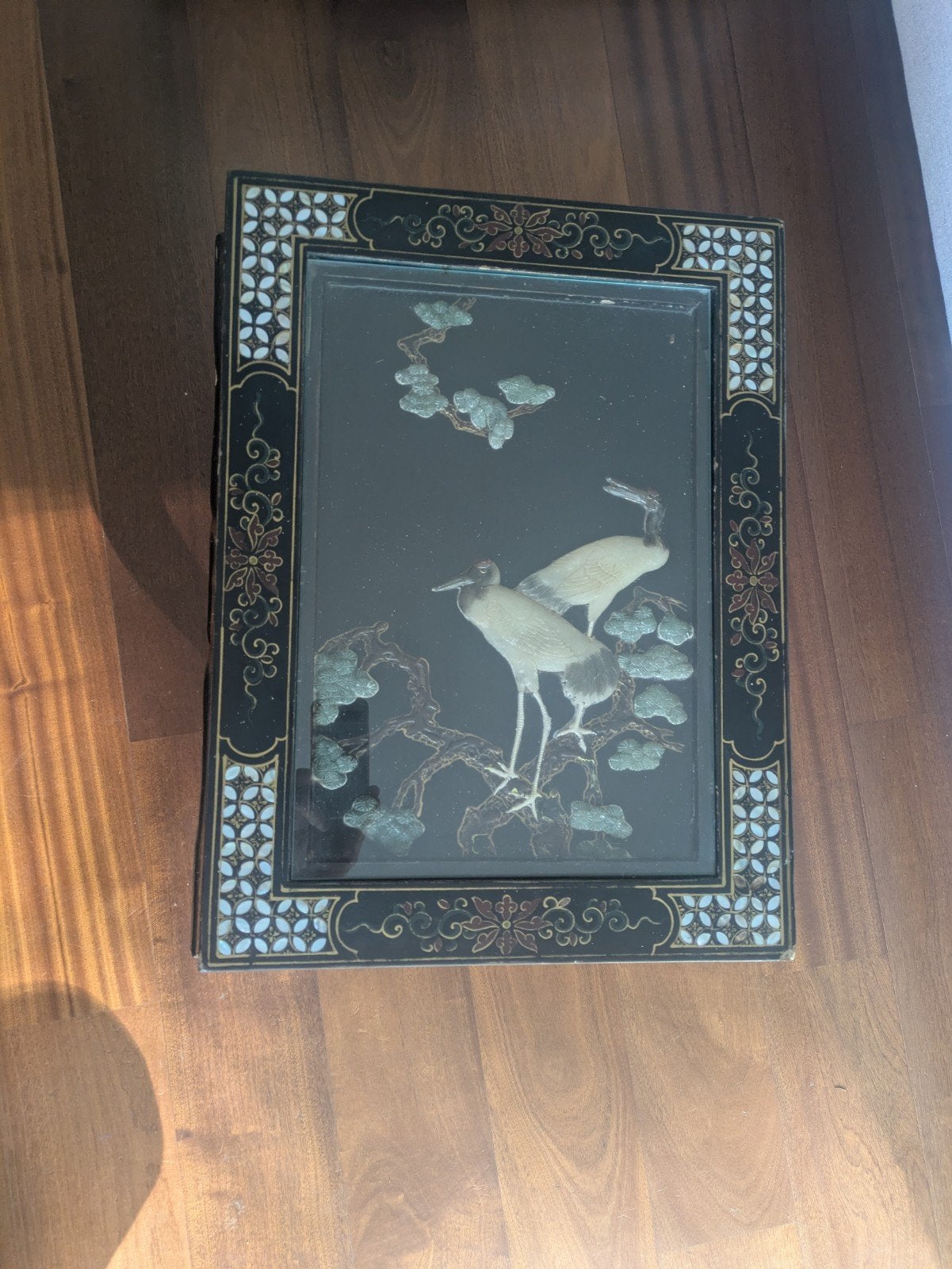 Antieke Chinese bijzettafel met kraanvogels, Ophalen