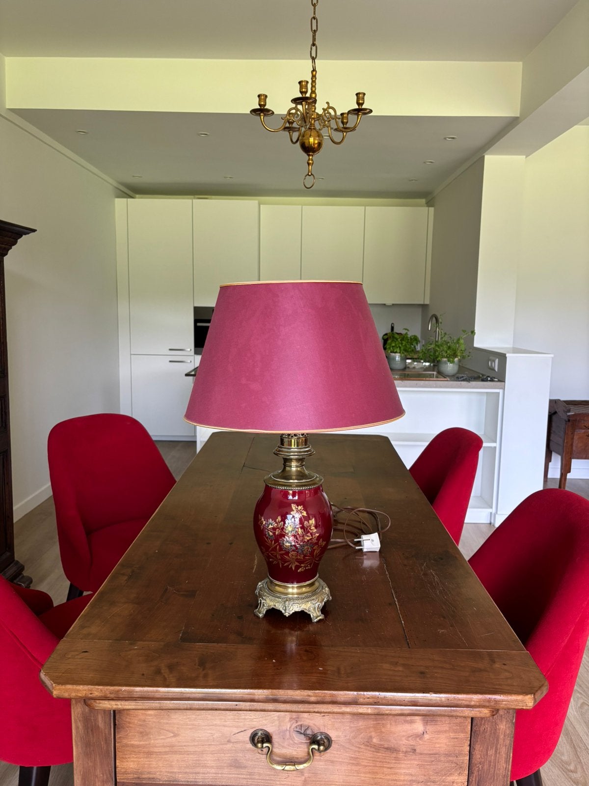 Antieke olielamp omgebouwd tot schemerlamp met kap wijn rood, Ophalen, Gebruikt, Metaal, E27 (groot)