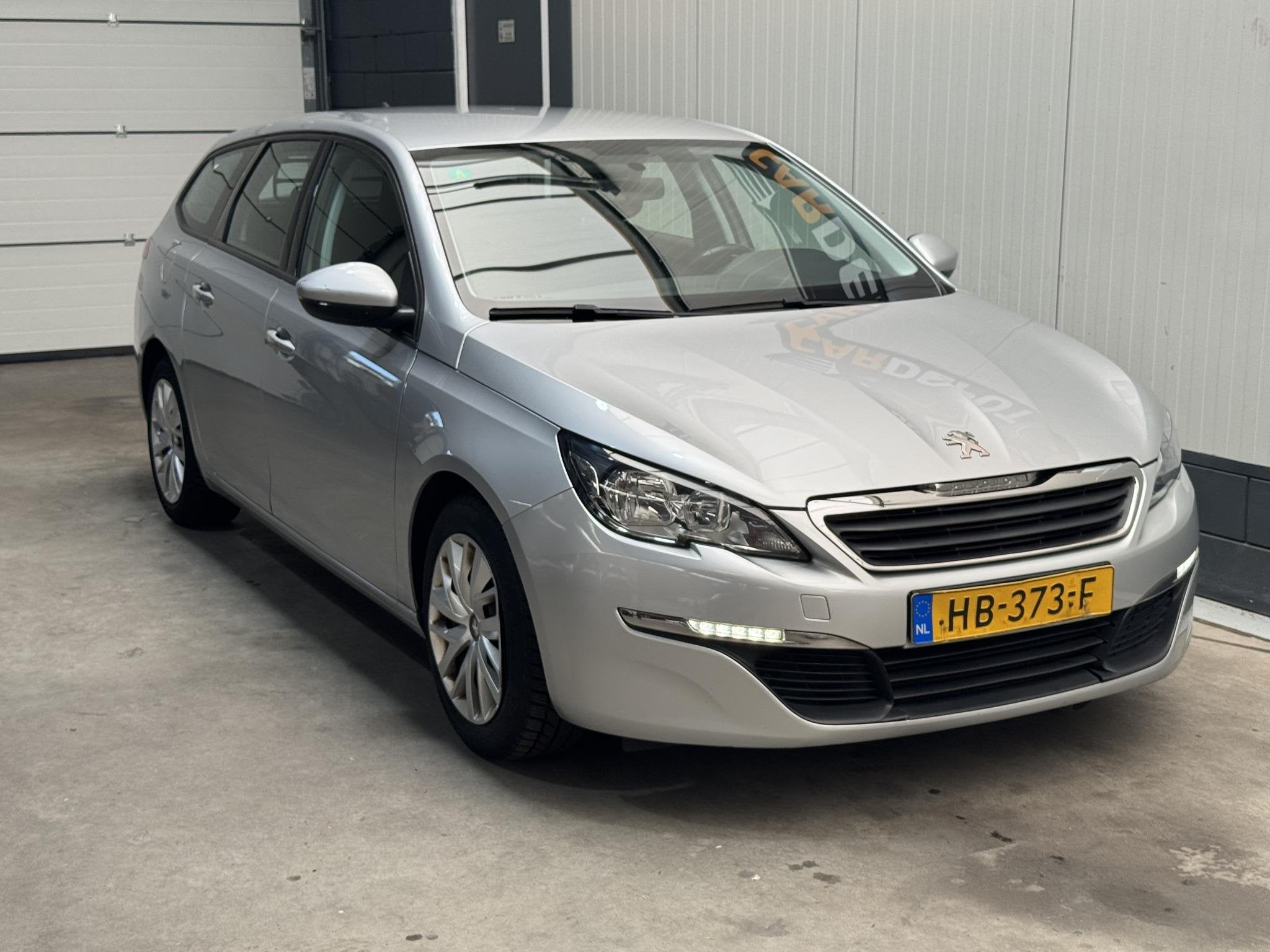 Peugeot 308 SW 1.2 PureTech Blue Lease, Voorwielaandrijving, Stof, Gebruikt, Euro 6