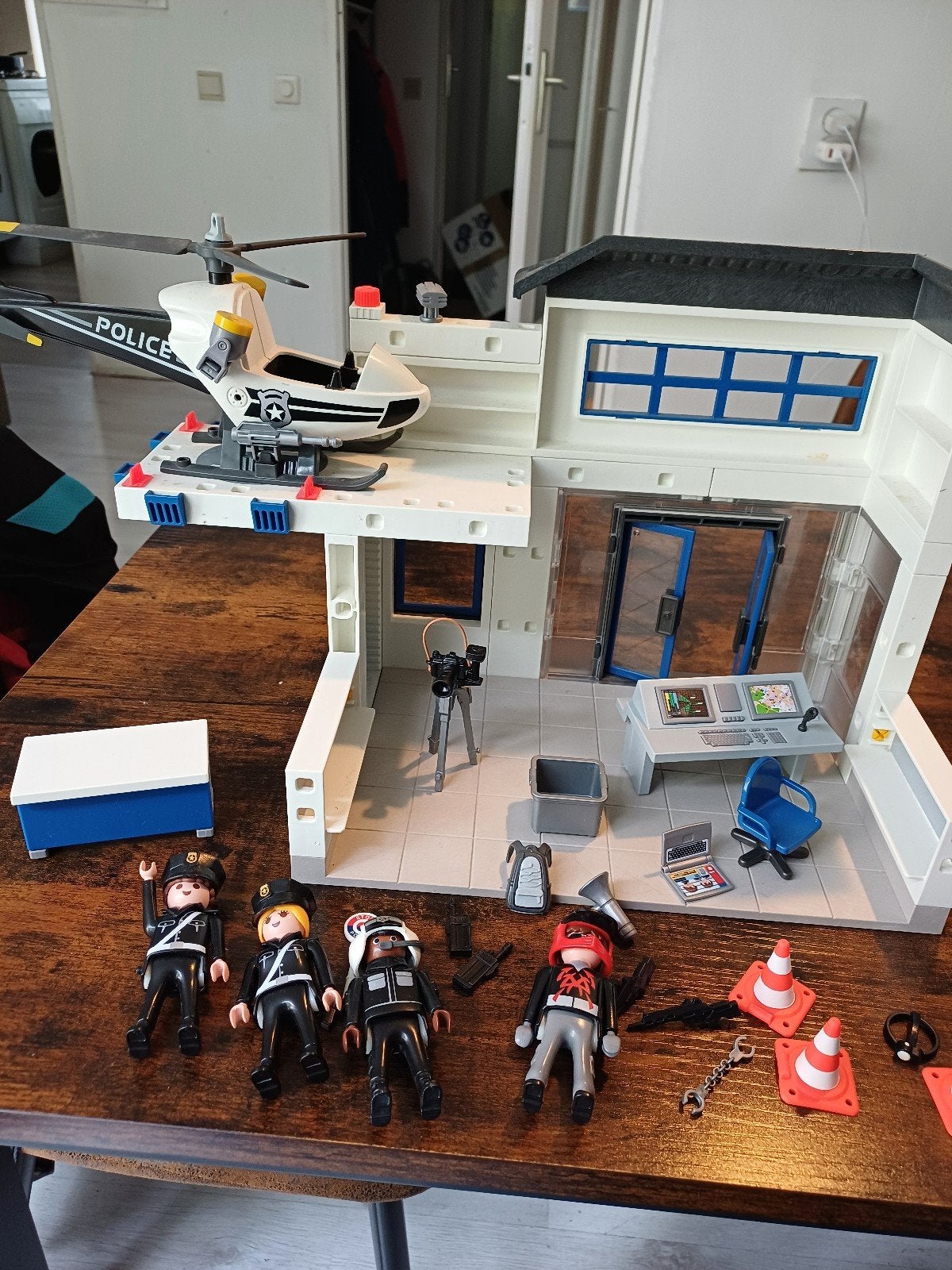 Playmobil politiebureau 71602, Gebouw, Complete set, Ophalen of Verzenden, Zo goed als nieuw