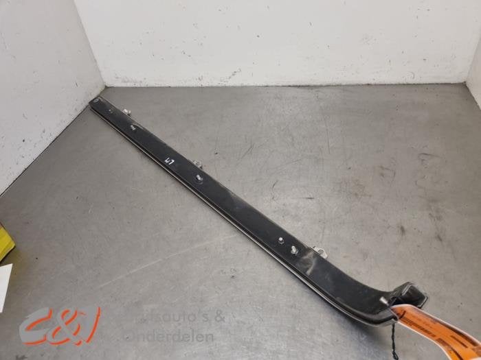 Schuifdeur Rail links van een Mercedes Vito, Auto-onderdelen, Gebruikt, -, Ophalen of Verzenden, -