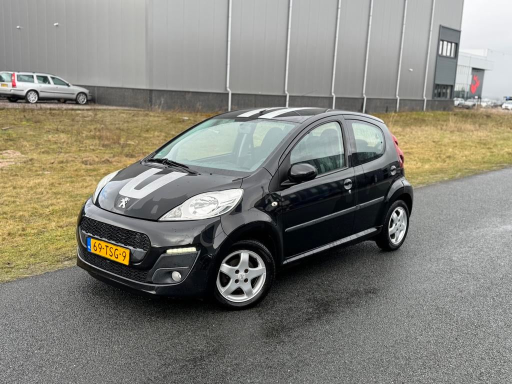 Peugeot 107 1.0 12V 5DR 2012 Zwart Nap!, Auto's, Voorwielaandrijving, 4 stoelen, Origineel Nederlands, Bedrijf