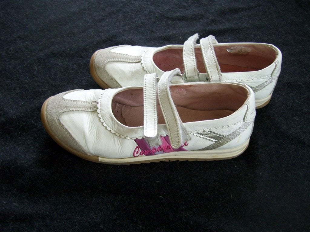 schoentjes mt. 34 wit lak, Meisje, Schoenen, Ophalen of Verzenden, Zo goed als nieuw