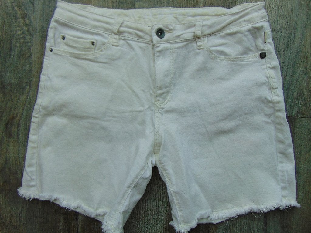 10 Feet korte broek ecru spijkerbroek maat M spijkershort, 10 Feet, Wit, Ophalen of Verzenden, W30 - W32 (confectie 38/40)