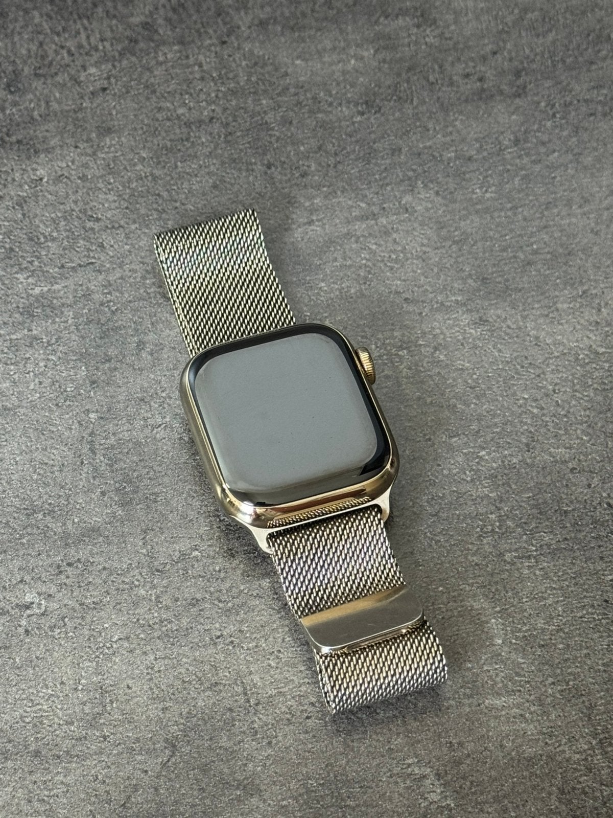 Apple Watch Series 8 41mm GPS + Cellular |Goud RVS |Milanese, Ophalen, Stappen, IOS, Zo goed als nieuw