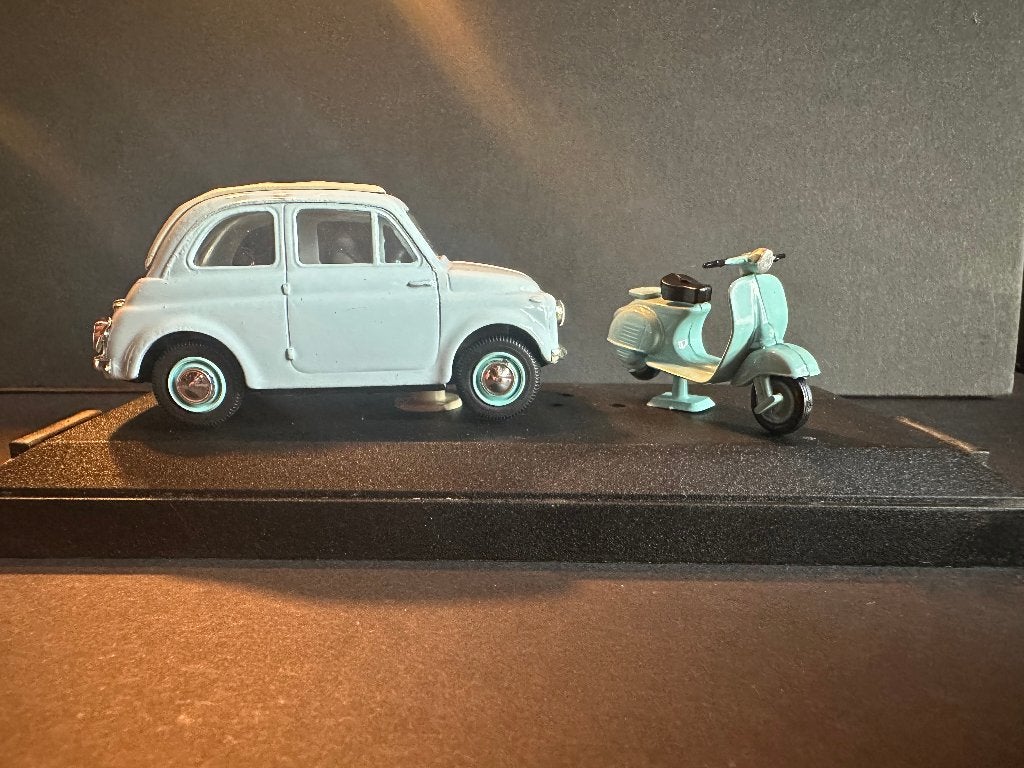 Vitesse Fiat 500 en Vespa, 1:43, nieuw!, Hobby en Vrije tijd, Modelauto's | 1:43, Ophalen of Verzenden, Nieuw, Auto, Overige merken