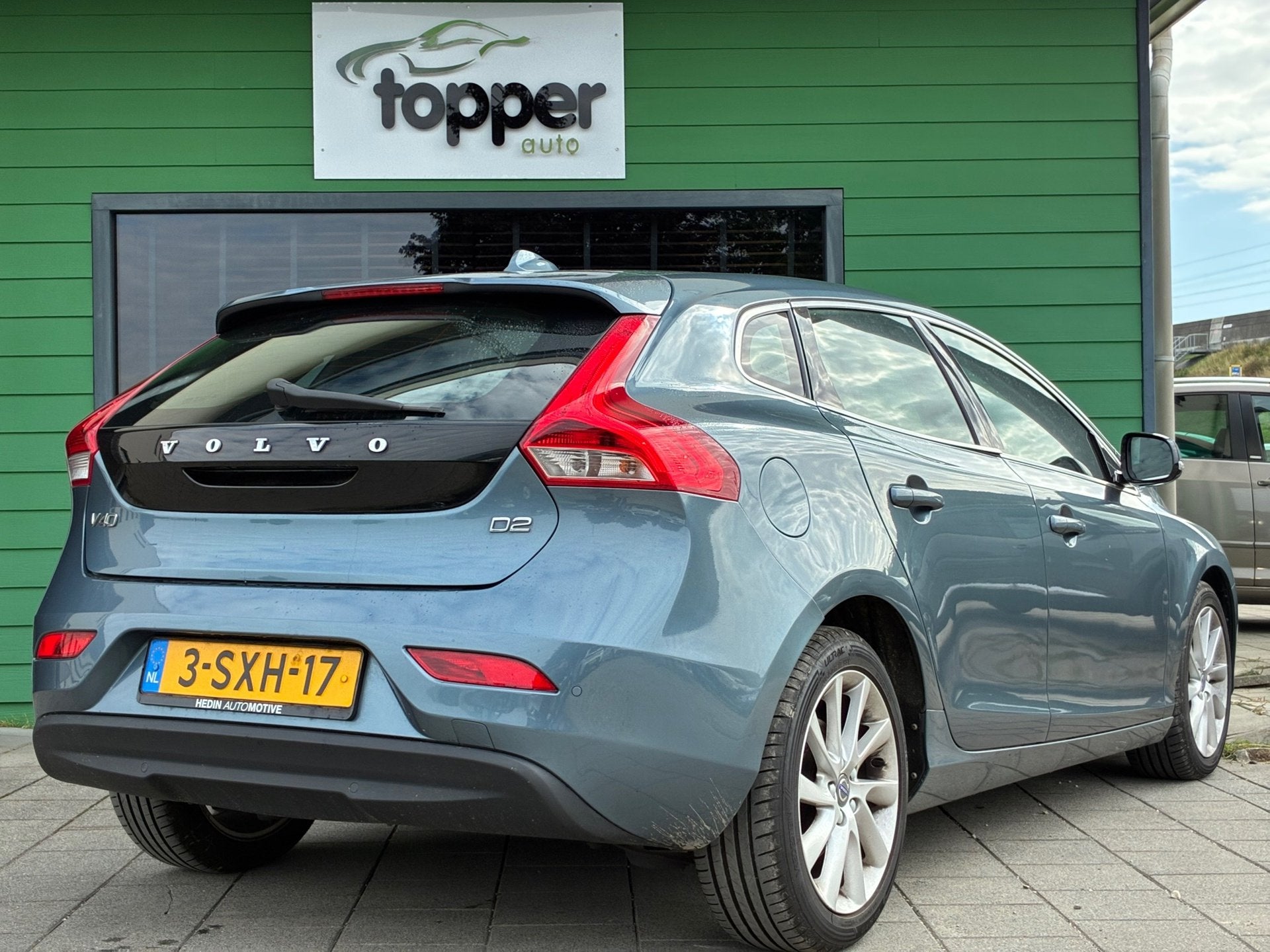 Volvo V40 1.6 D2 Momentum|1e Eigenaar|Navigatie|CruiseContro, Voorwielaandrijving, Gebruikt, 4 cilinders, Leder en Stof