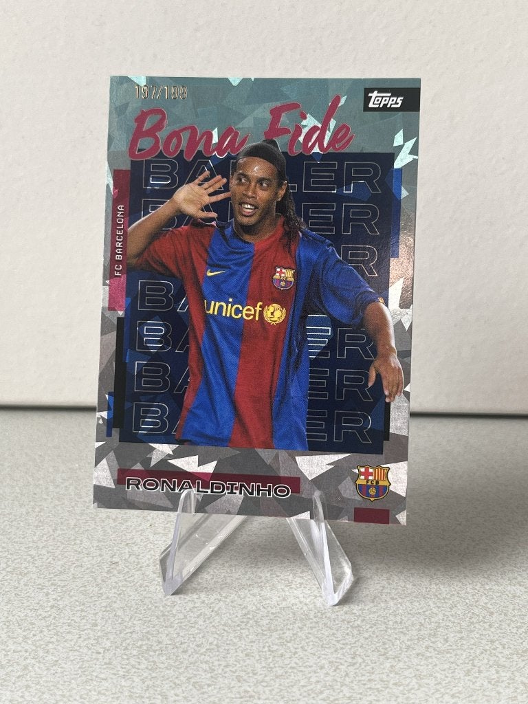 Topps Ronaldinho FC Barcelona Bona Fide Baller /199 Icy, Verzamelen, Ophalen of Verzenden, Zo goed als nieuw, Buitenlandse clubs