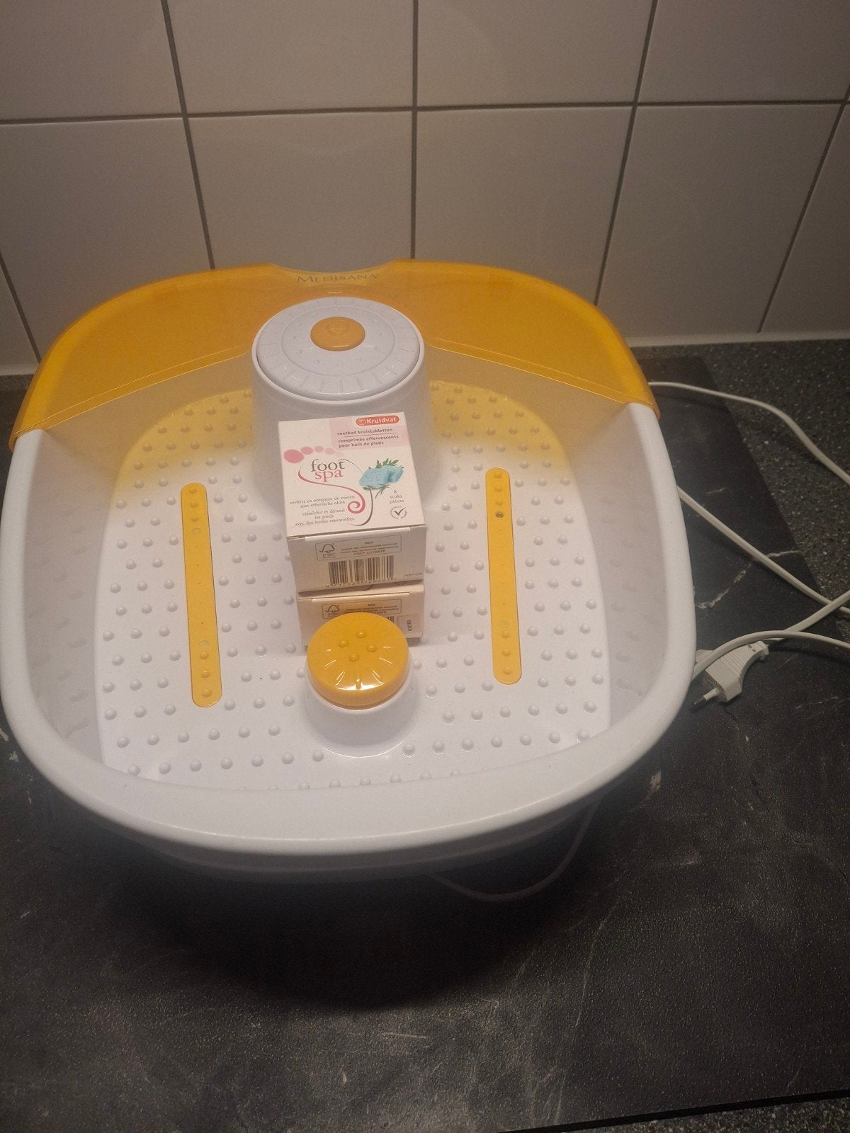 Voetspa Medisana met Kruidvat bruistabletten, Ophalen, Zo goed als nieuw, Hand- en Voetverzorging