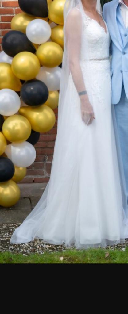 Bruidsjurk white one shining maat M, Ophalen, Zo goed als nieuw, Wit, Trouwjurk