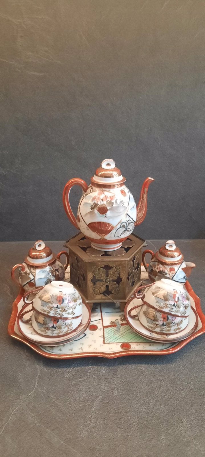 Prachtig Oosters theeservies met o.a. 4 kopjes & rechaud, Antiek en Kunst, Ophalen of Verzenden