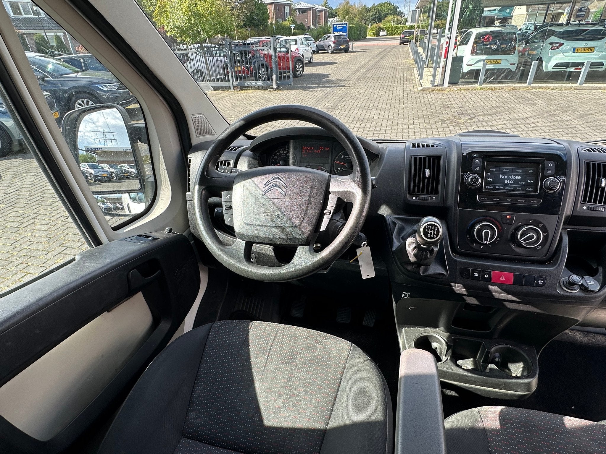 Citroen Jumper 2.0 BlueHDi | L3H2 Economy 3-Pers | Airco | C, Voorwielaandrijving, 3300 kg, Gebruikt, Euro 6