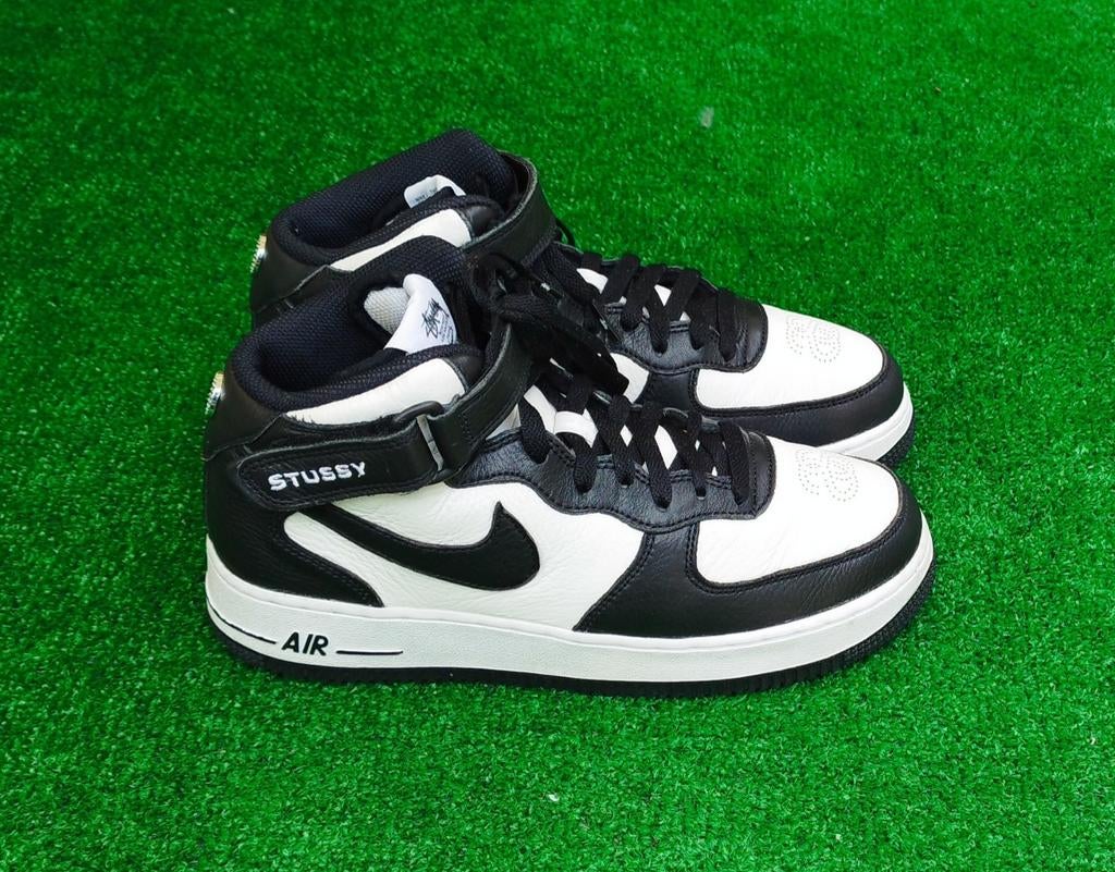 Nike Air Force 1 x Stussy Mid - Zwart/Wit Maat #40, One Bowerman Drive, Beaverton, OR 97005, USA, Zwart, Nike Inc., Nike