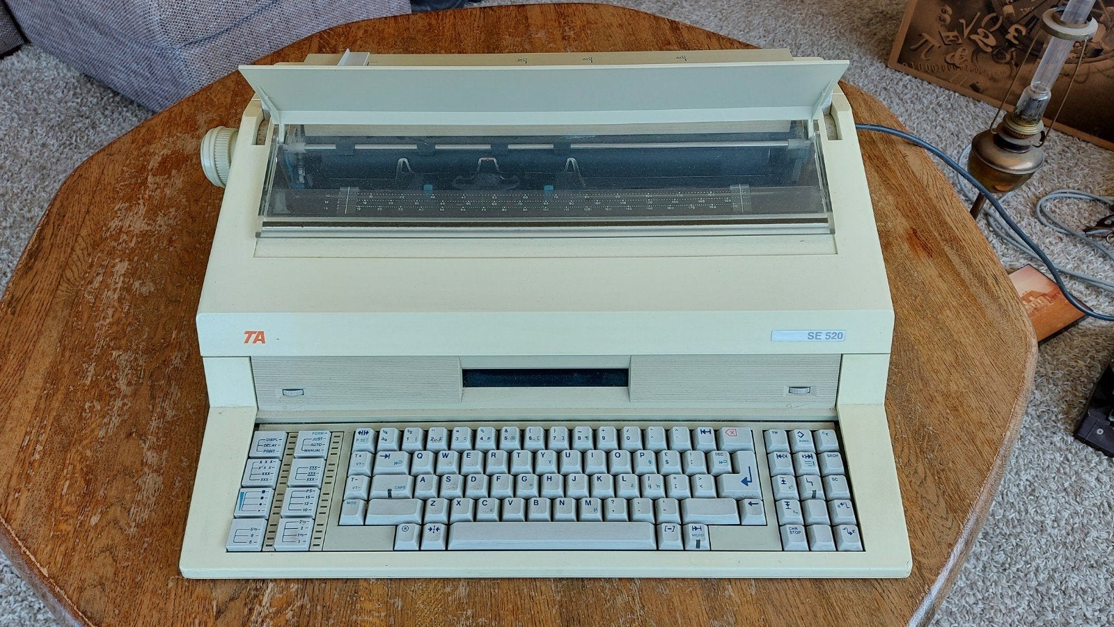 Vintage Triumph Adler SE520, Ophalen