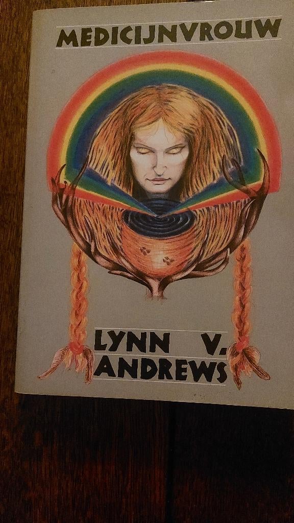 Lynn V. Andrews: MEDICIJNVROUW, Boeken, Achtergrond en Informatie, Spiritualiteit algemeen, Ophalen of Verzenden, Zo goed als nieuw