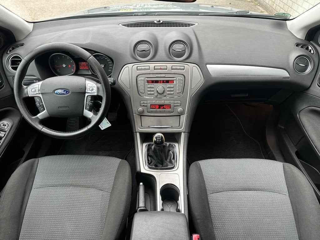 Ford Mondeo 2.0-16V Trend Cruise Airco Trekhaak Apk, Auto's, Ford, Stof, Gebruikt, Zwart, Origineel Nederlands