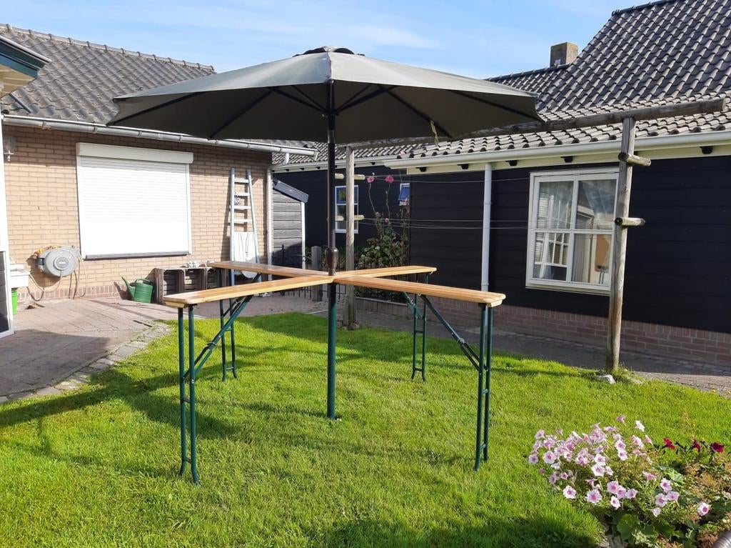 Kruistafel met parasol huren Zeeland? Biertafel Partytent, Ophalen