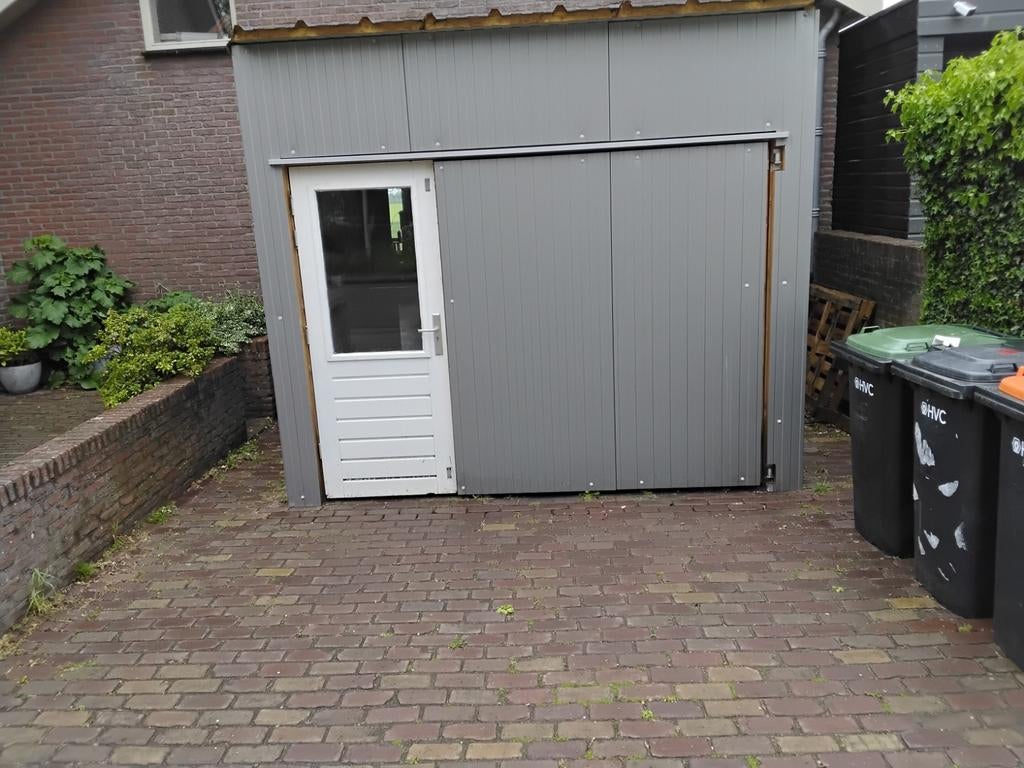 Hardhouten deur met slot (zelf slopen en ophalen), Ophalen, Gebruikt, Buitendeur, 200 tot 215 cm