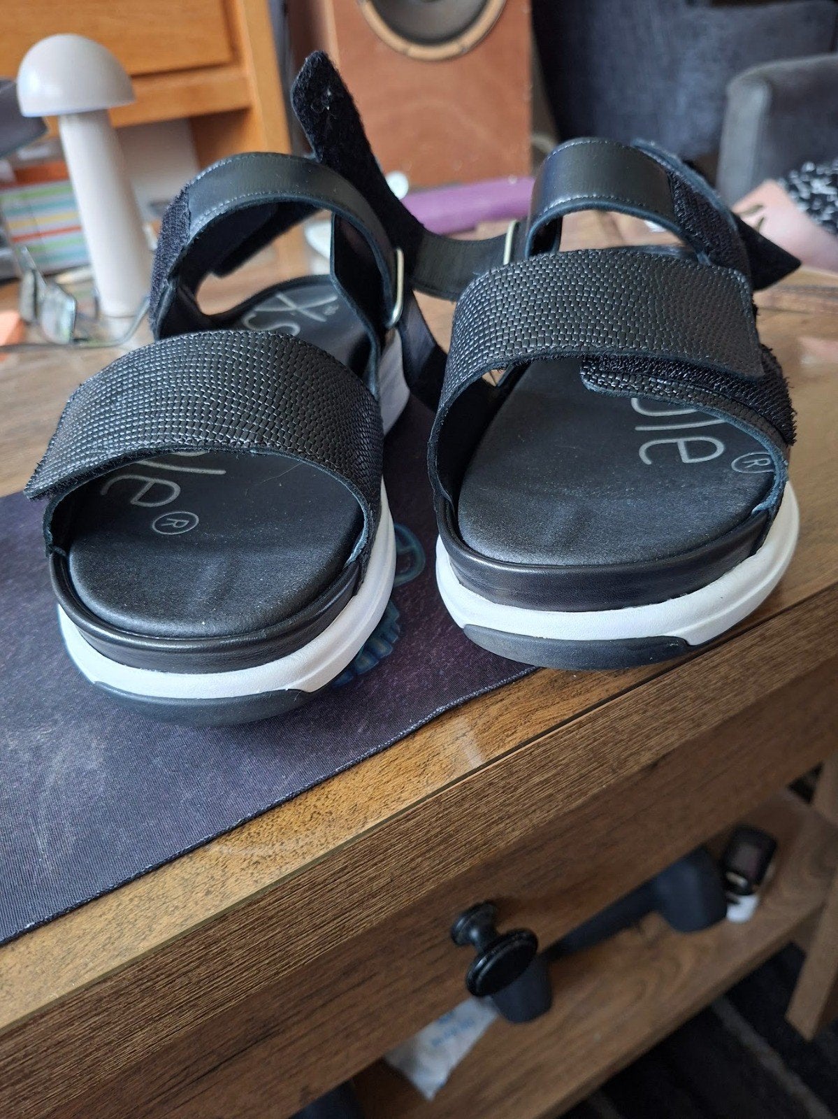 Xsensible
Aruba Dames Sandaal Black maat 39
1x gedragen, Ophalen of Verzenden, Zo goed als nieuw, Zwart, Sandalen of Muiltjes