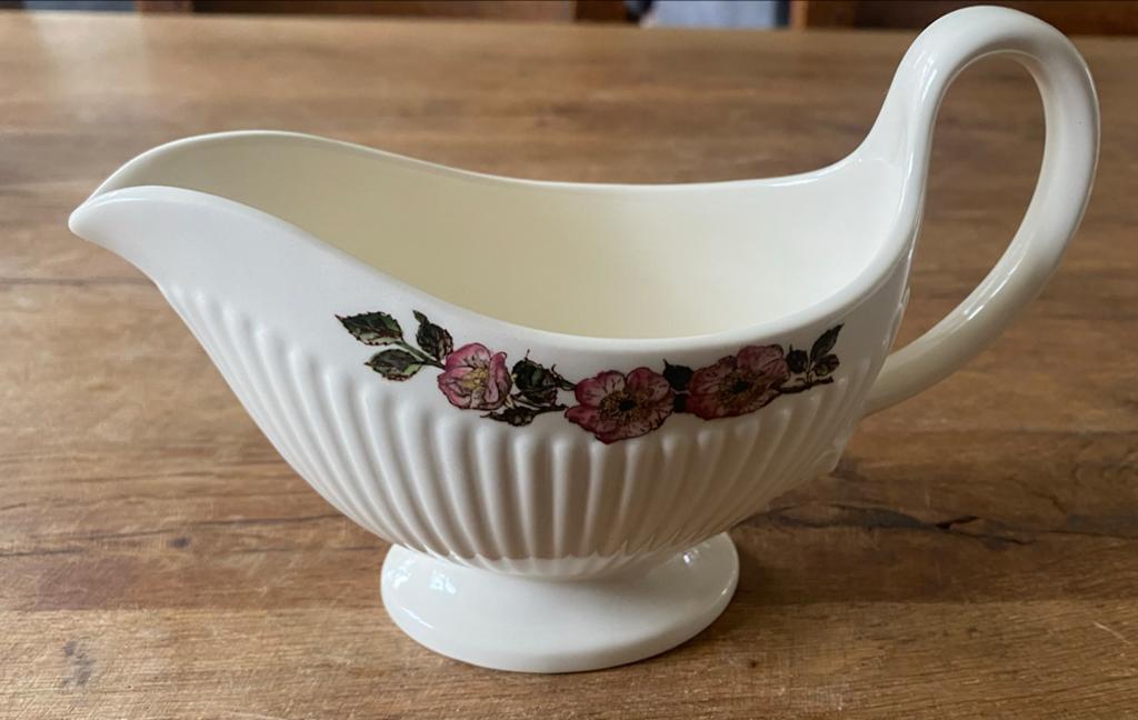 Wedgwood Briar Rose Sauskom, Huis en Inrichting, Keuken | Servies, Overige typen, Ophalen of Verzenden, Zo goed als nieuw, Wedgwood