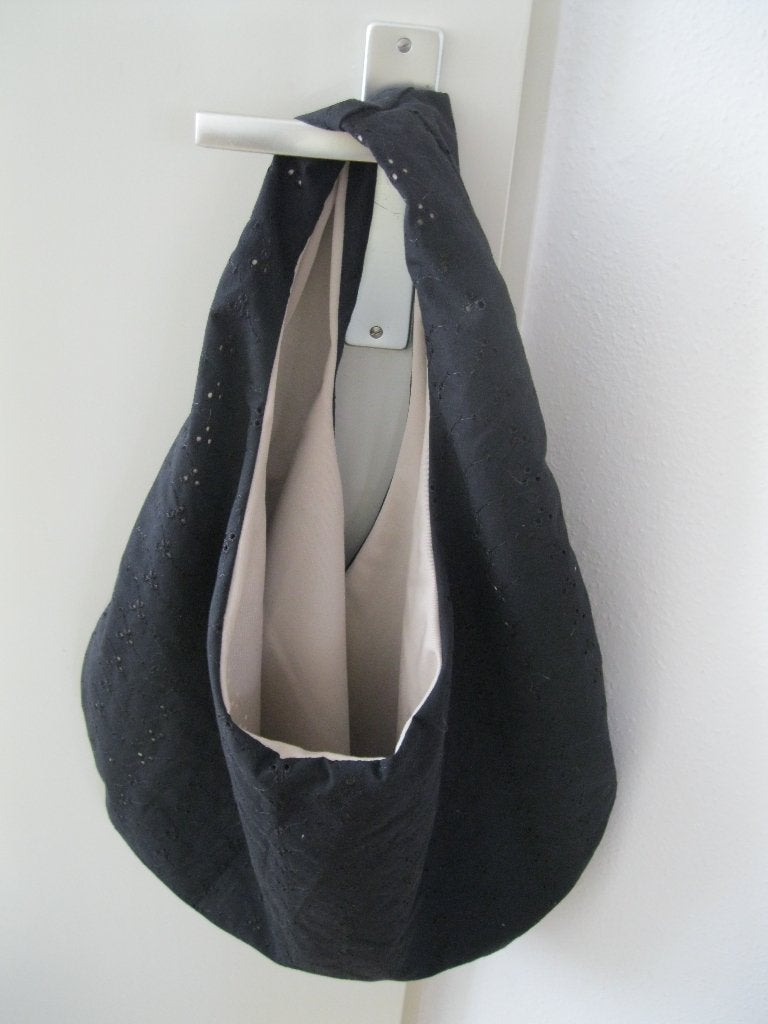 1 zelfgemaakte zwarte tas 30X55 cm., Sieraden, Tassen en Uiterlijk, Tassen | Damestassen, Ophalen of Verzenden, Nieuw, Zwart, Handtas
