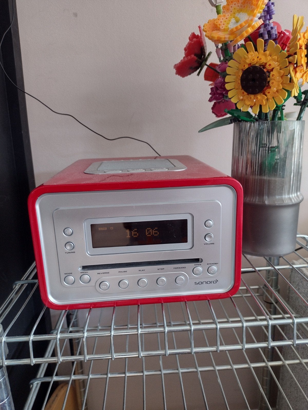 Prachtige rode Sonoro Cubo CD/MP3 Radio - AU-1310, Sonoro audio GmbH, Ophalen of Verzenden, Info@sonoro-audio.com, Radio