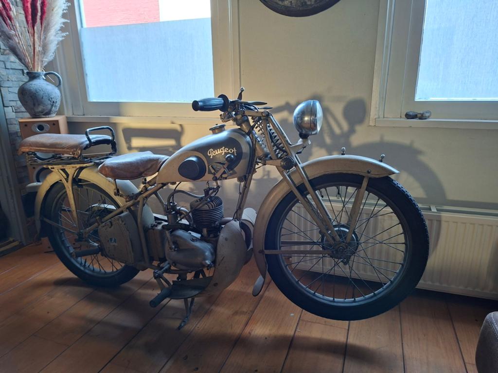 Unieke Peugeot 125cc Oldtimer Motorfiets uit 1949, Motoren, Motoren | Oldtimers, Gebruikt, Overig, 11 kW of minder, Handgeschakeld