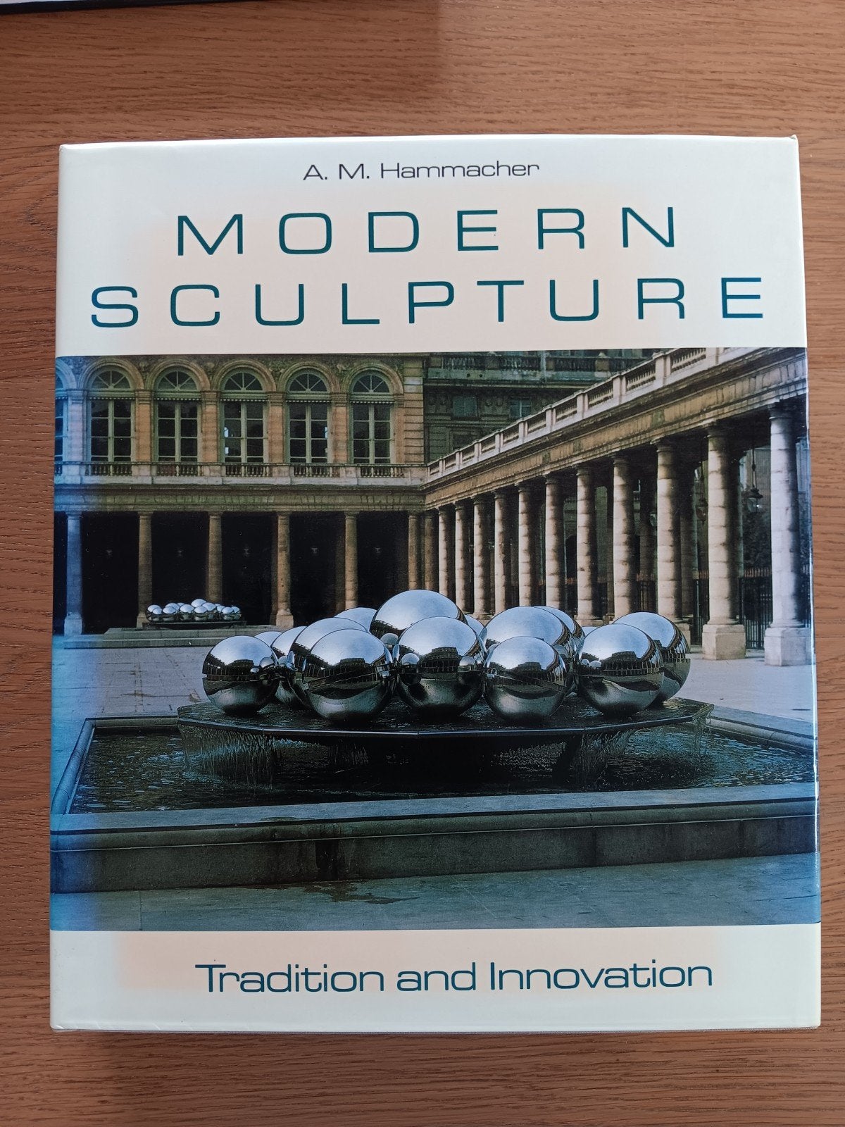 Modern Sculpture: Tradition en Innovation - A.M. Hammacher, Ophalen of Verzenden, Gelezen