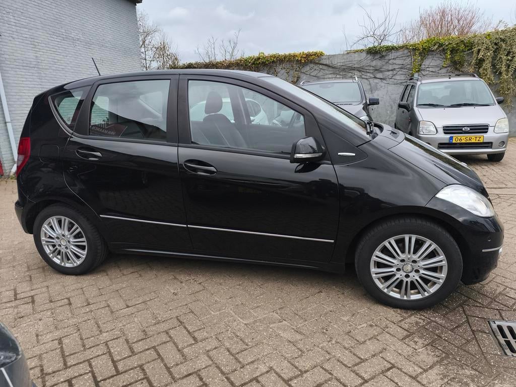 Mercedes-Benz A-Klasse A160 BlueEFFICIENCY Elegance, Auto's, Mercedes-Benz, 15 km/l, Traction-control, Zwart, Origineel Nederlands